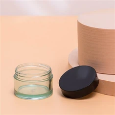 Банка крему для обличчя